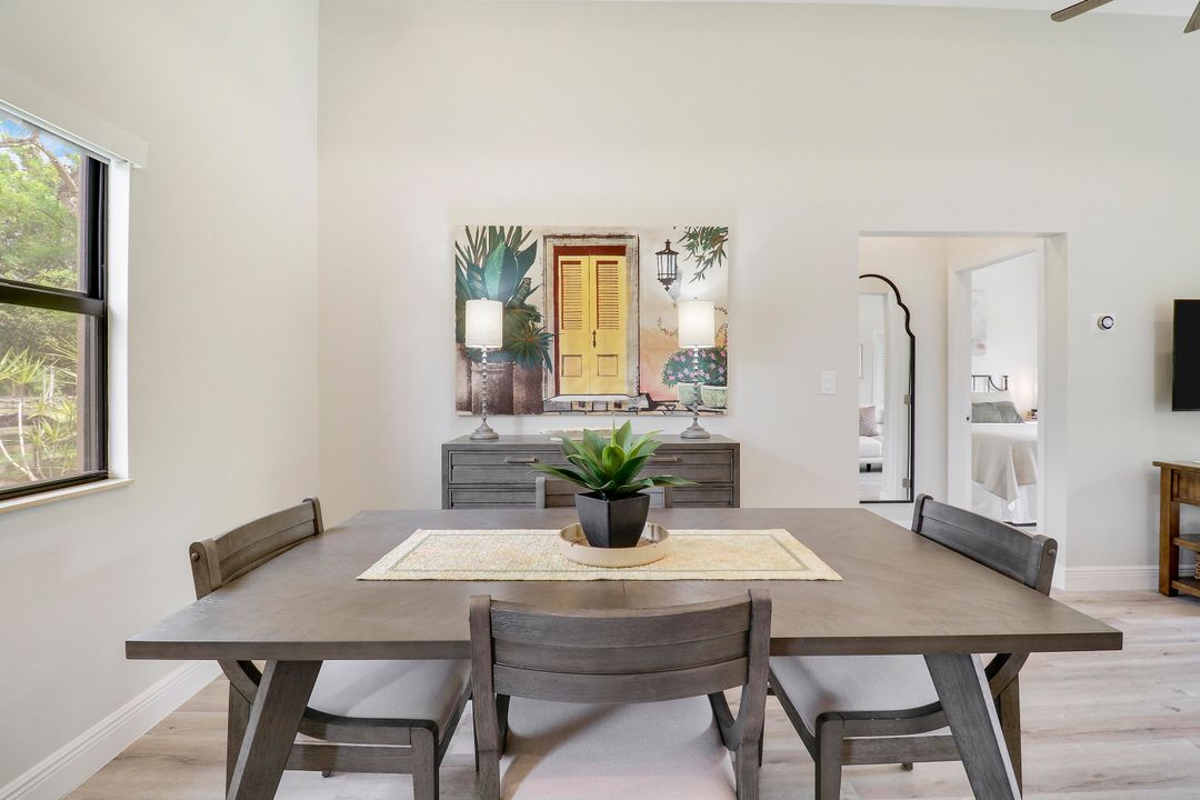 出租: $4,000 (2 贝兹, 1 浴室, 835 平方英尺)