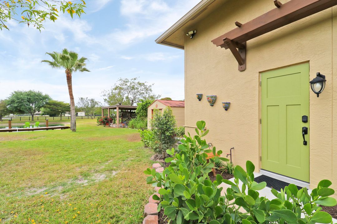 出租: $4,000 (2 贝兹, 1 浴室, 835 平方英尺)