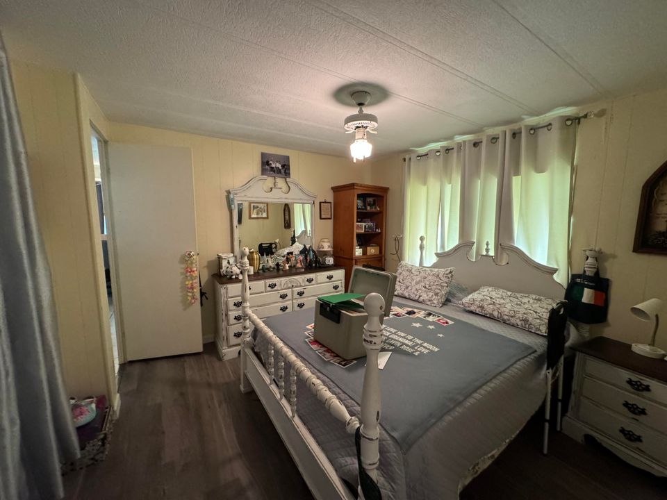 For Sale: $25,000 (2 beds, 2 baths, 1000 Square Feet)