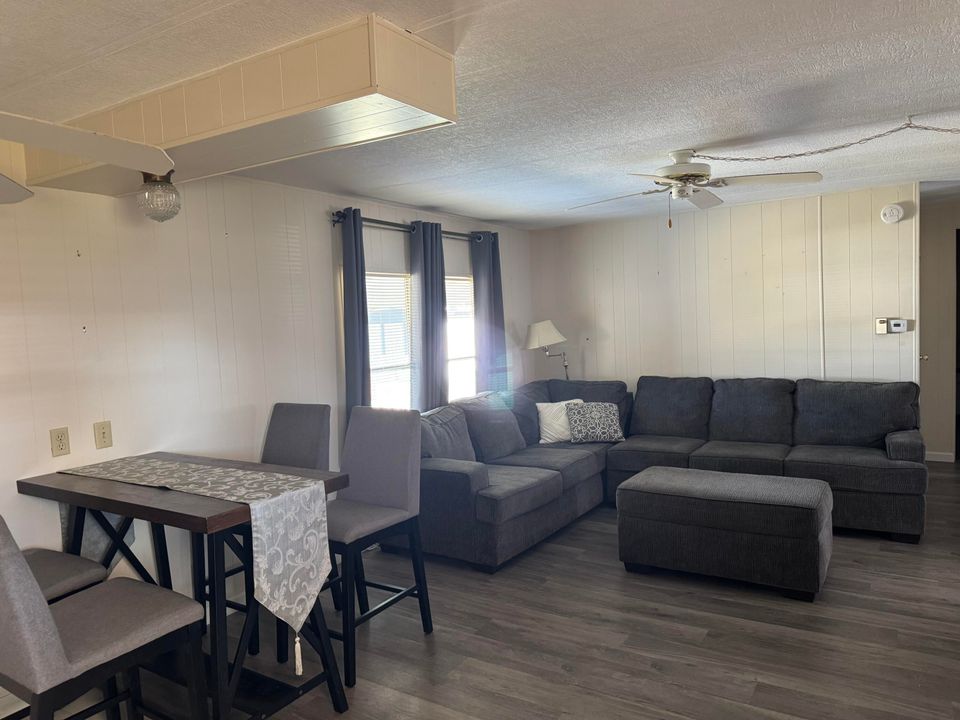 For Sale: $25,000 (2 beds, 2 baths, 1000 Square Feet)