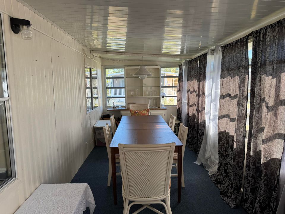 For Sale: $25,000 (2 beds, 2 baths, 1000 Square Feet)