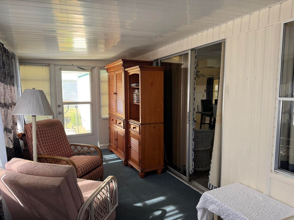 For Sale: $25,000 (2 beds, 2 baths, 1000 Square Feet)