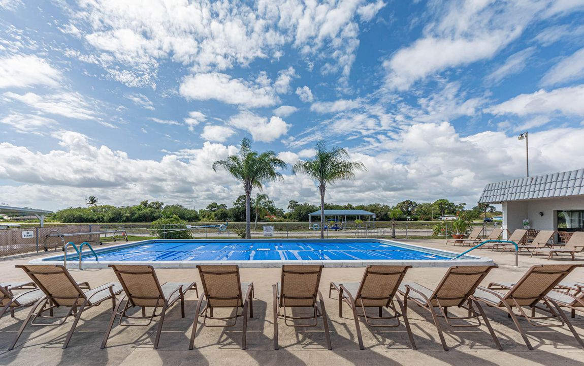 For Sale: $25,000 (2 beds, 2 baths, 1000 Square Feet)