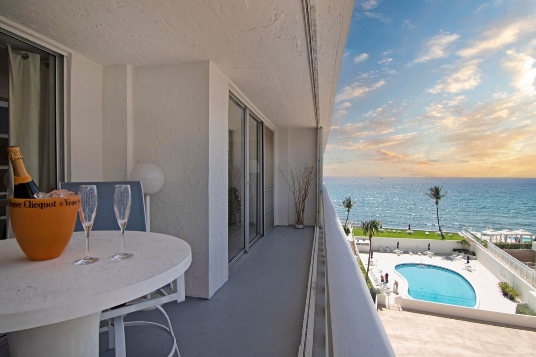 Active With Contract: $4,500 (1 beds, 1 baths, 800 Square Feet)