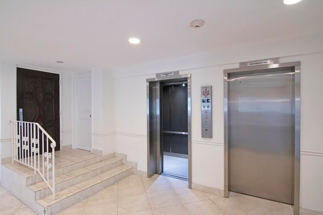 Active With Contract: $4,500 (1 beds, 1 baths, 800 Square Feet)