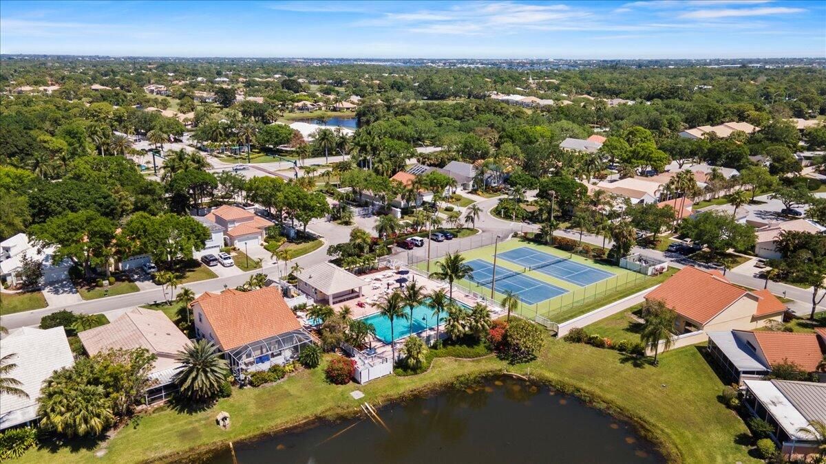 En Venta: $329,500 (2 camas, 2 baños, 1756 Pies cuadrados)