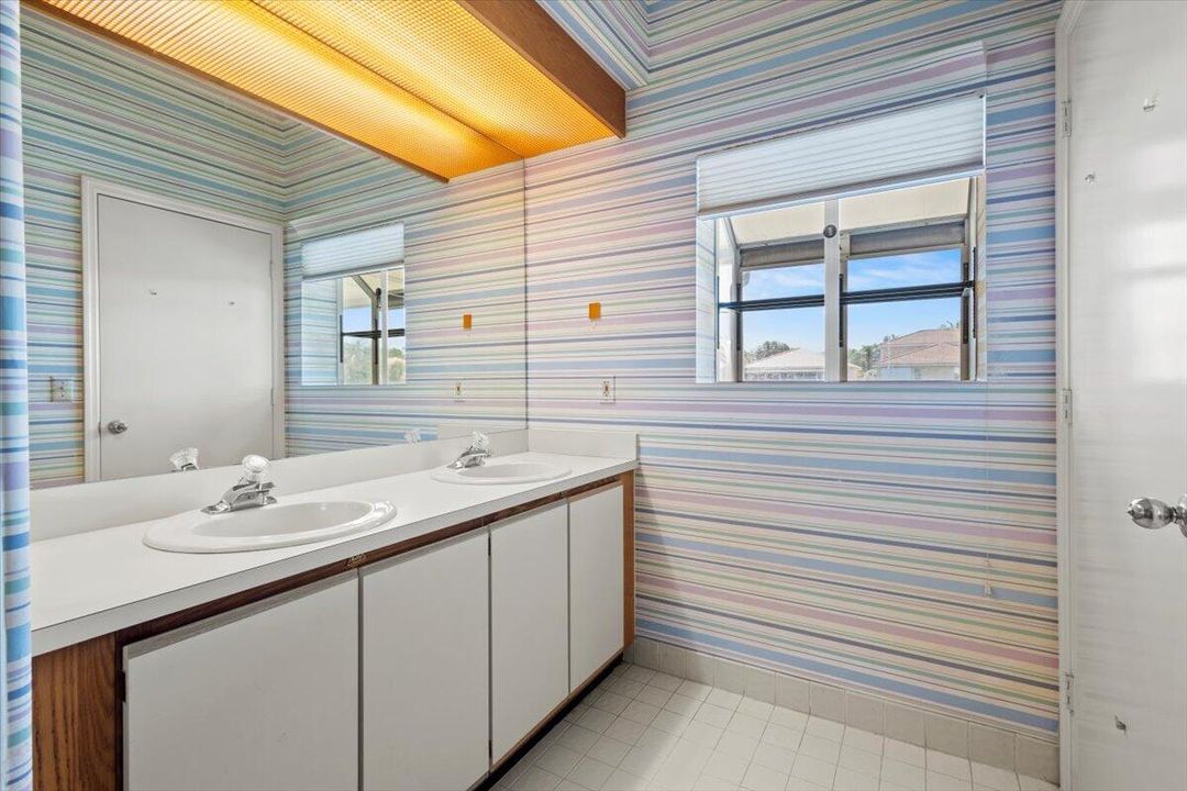 En Venta: $329,500 (2 camas, 2 baños, 1756 Pies cuadrados)