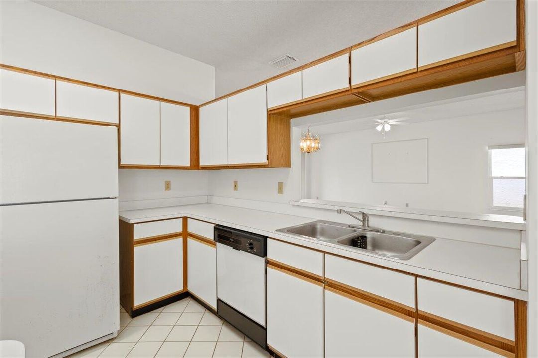 En Venta: $329,500 (2 camas, 2 baños, 1756 Pies cuadrados)