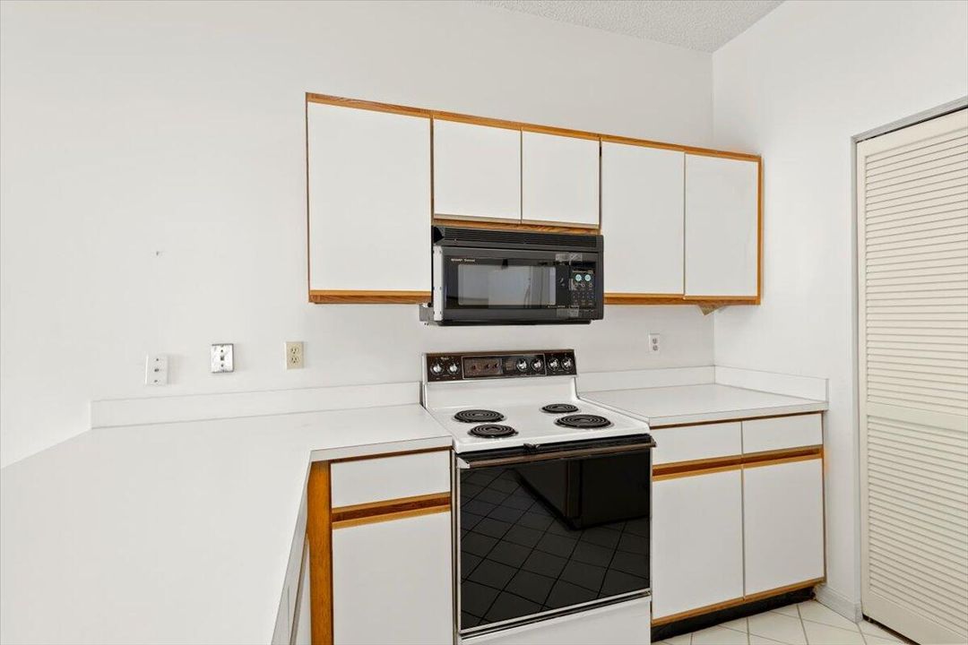 En Venta: $329,500 (2 camas, 2 baños, 1756 Pies cuadrados)