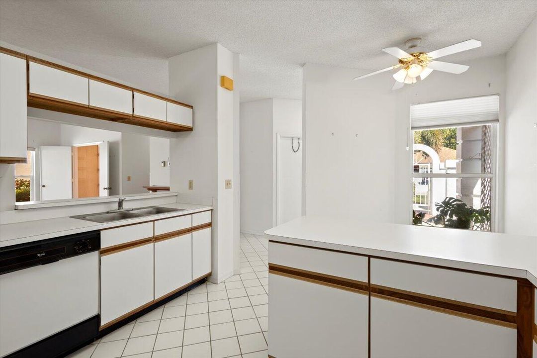 En Venta: $329,500 (2 camas, 2 baños, 1756 Pies cuadrados)