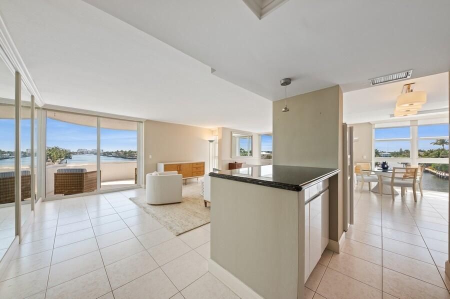 На продажу: $849,000 (2 спален, 2 ванн, 1482 Квадратных фут)