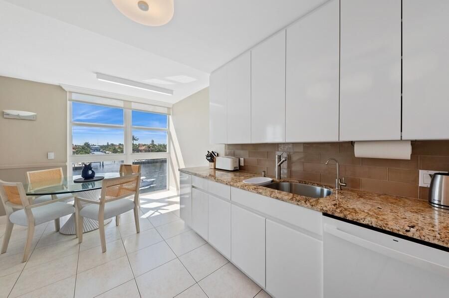 На продажу: $849,000 (2 спален, 2 ванн, 1482 Квадратных фут)