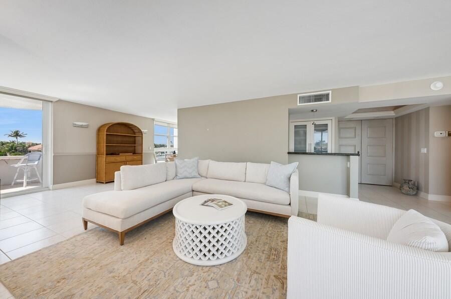 На продажу: $849,000 (2 спален, 2 ванн, 1482 Квадратных фут)