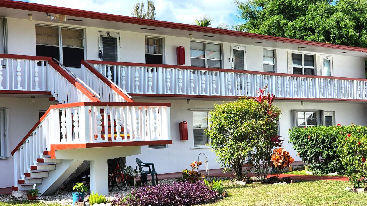 Vendido Recientemente: $89,000 (2 camas, 1 baños, 798 Pies cuadrados)