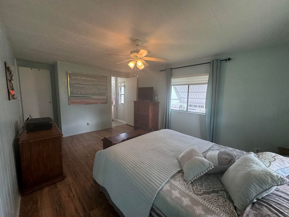 For Sale: $42,000 (2 beds, 2 baths, 1200 Square Feet)