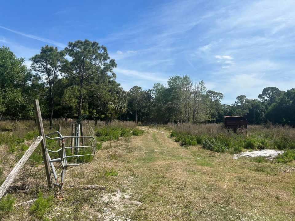 Activo con contrato: $635,000 (1 camas, 1 baños, 2144 Pies cuadrados)