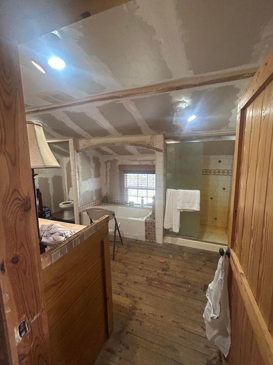 Activo con contrato: $635,000 (1 camas, 1 baños, 2144 Pies cuadrados)