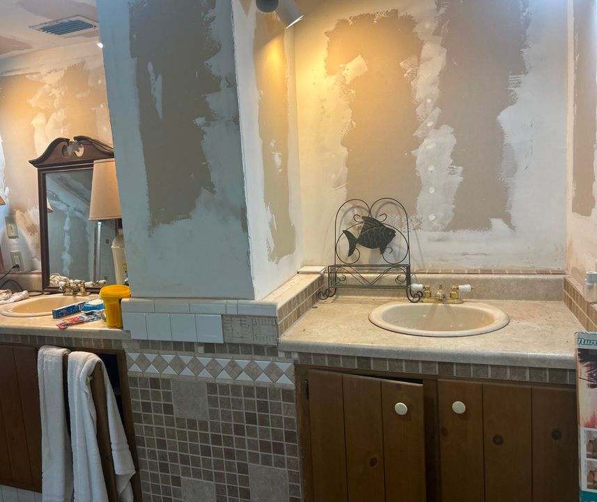 Activo con contrato: $635,000 (1 camas, 1 baños, 2144 Pies cuadrados)