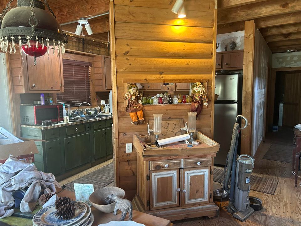 Activo con contrato: $635,000 (1 camas, 1 baños, 2144 Pies cuadrados)