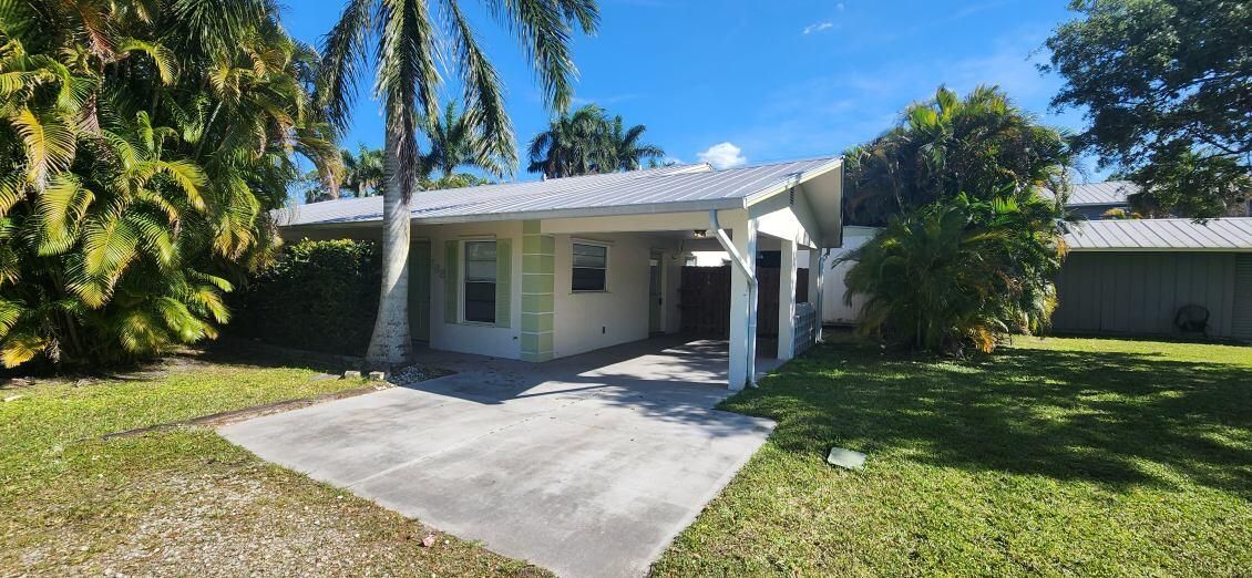 For Sale: $564,900 (0 beds, 0 baths, 1960 Square Feet)