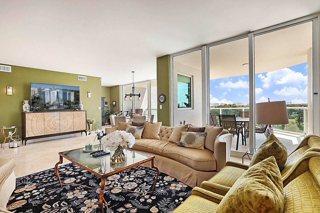 Active With Contract: $1,795,000 (3 beds, 3 baths, 2254 Square Feet)