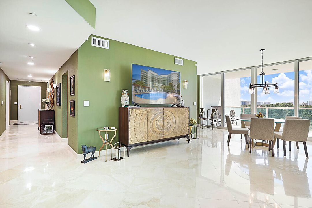 Active With Contract: $1,795,000 (3 beds, 3 baths, 2254 Square Feet)