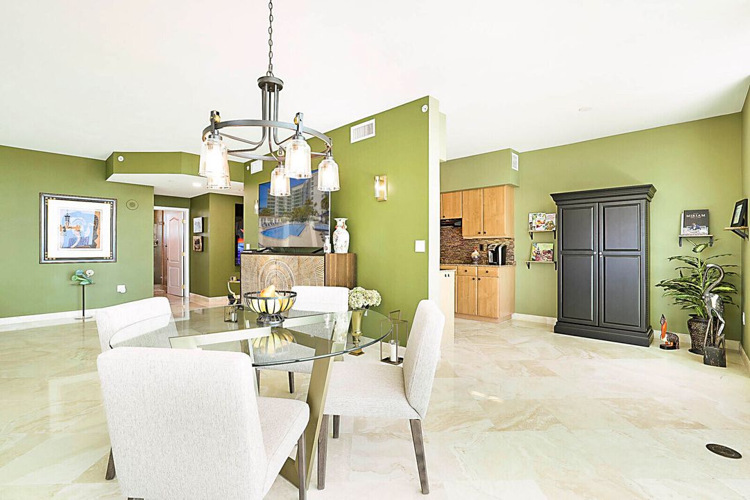 Active With Contract: $1,795,000 (3 beds, 3 baths, 2254 Square Feet)