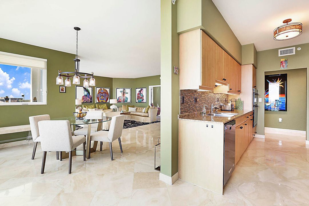 Active With Contract: $1,795,000 (3 beds, 3 baths, 2254 Square Feet)