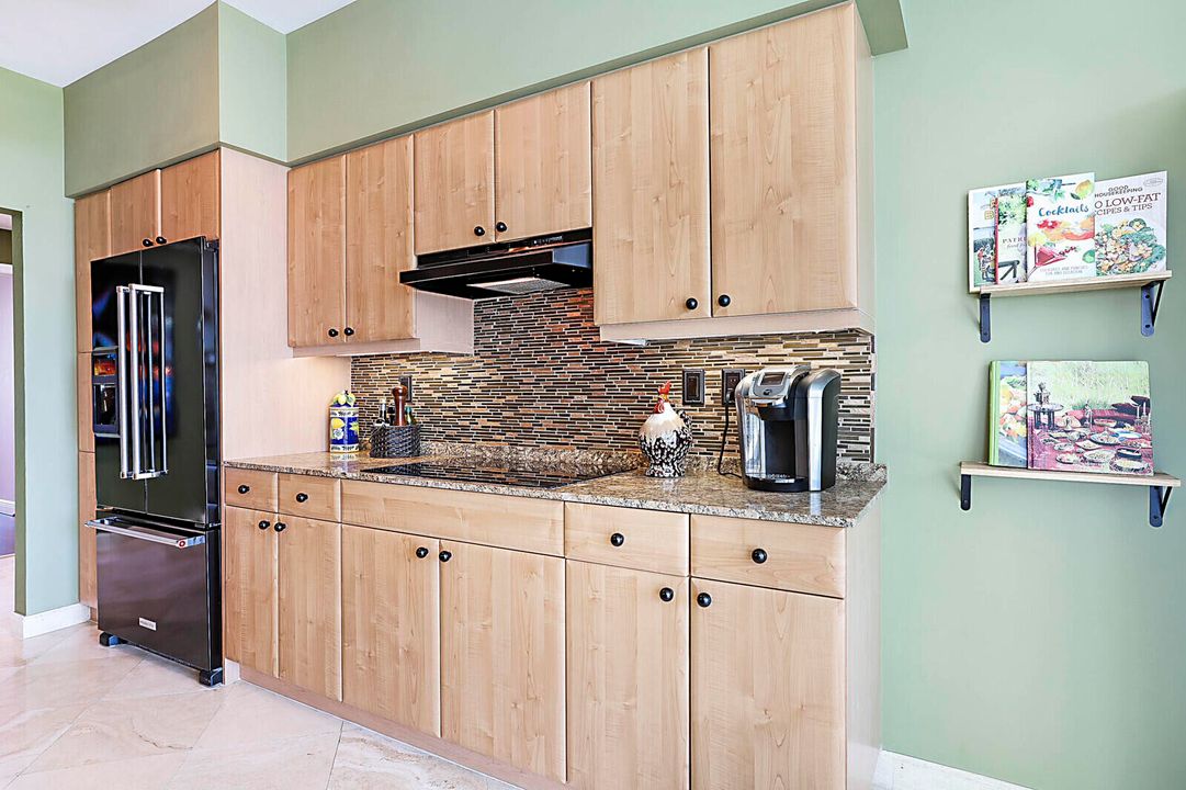 Active With Contract: $1,795,000 (3 beds, 3 baths, 2254 Square Feet)