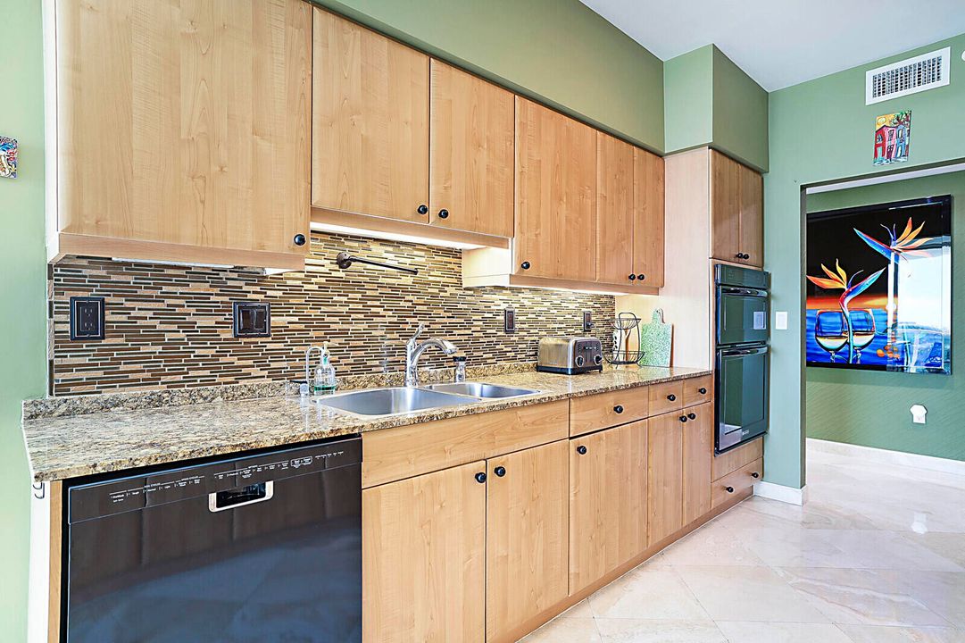 Active With Contract: $1,795,000 (3 beds, 3 baths, 2254 Square Feet)