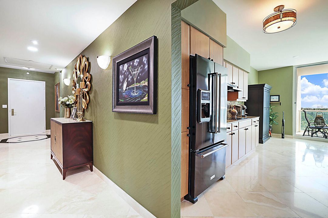 Active With Contract: $1,795,000 (3 beds, 3 baths, 2254 Square Feet)