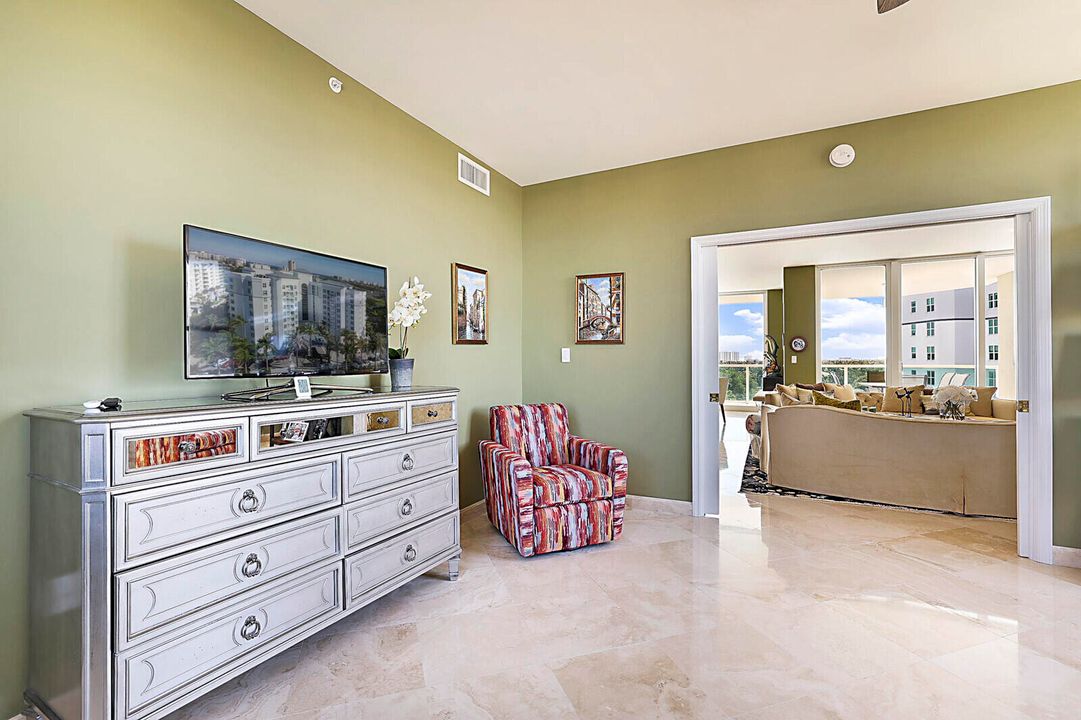 Active With Contract: $1,795,000 (3 beds, 3 baths, 2254 Square Feet)