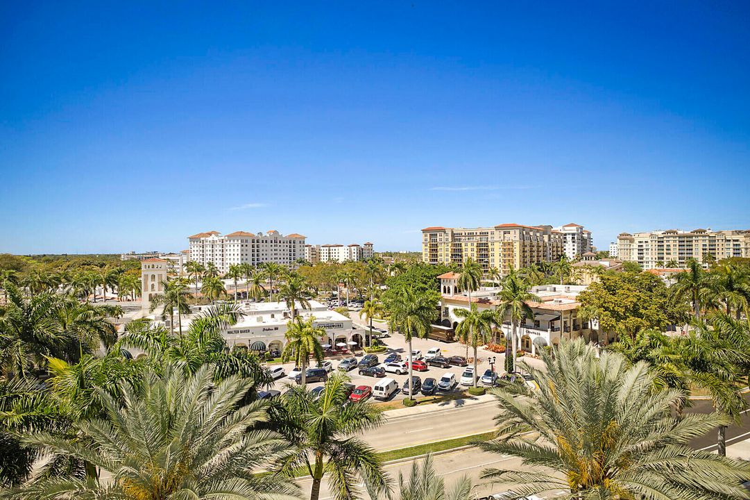 Active With Contract: $1,795,000 (3 beds, 3 baths, 2254 Square Feet)