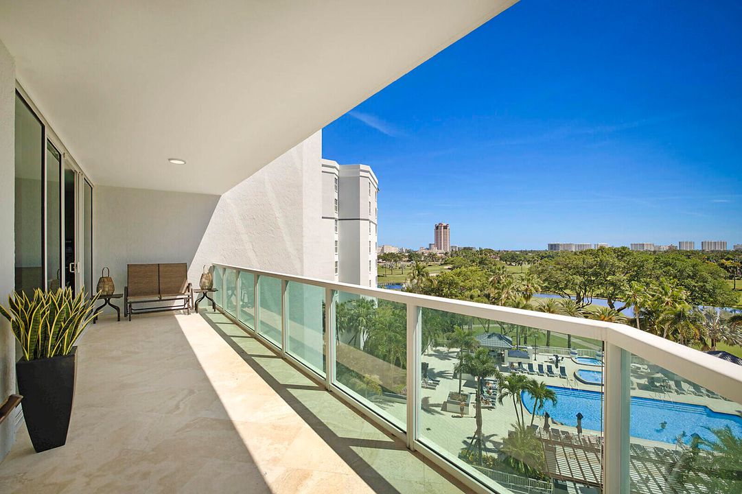 Active With Contract: $1,795,000 (3 beds, 3 baths, 2254 Square Feet)