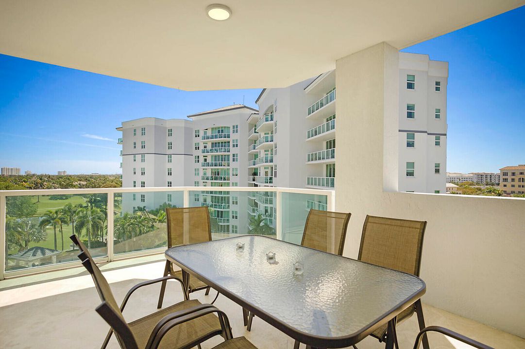 Active With Contract: $1,795,000 (3 beds, 3 baths, 2254 Square Feet)