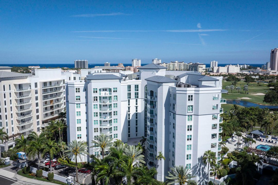 Active With Contract: $1,795,000 (3 beds, 3 baths, 2254 Square Feet)