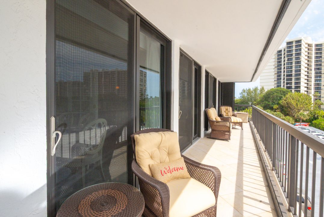 待售: $925,000 (3 贝兹, 3 浴室, 2006 平方英尺)