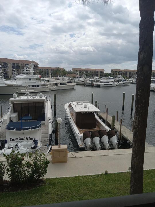 For Rent: $5,500 (2 beds, 2 baths, 1385 Square Feet)