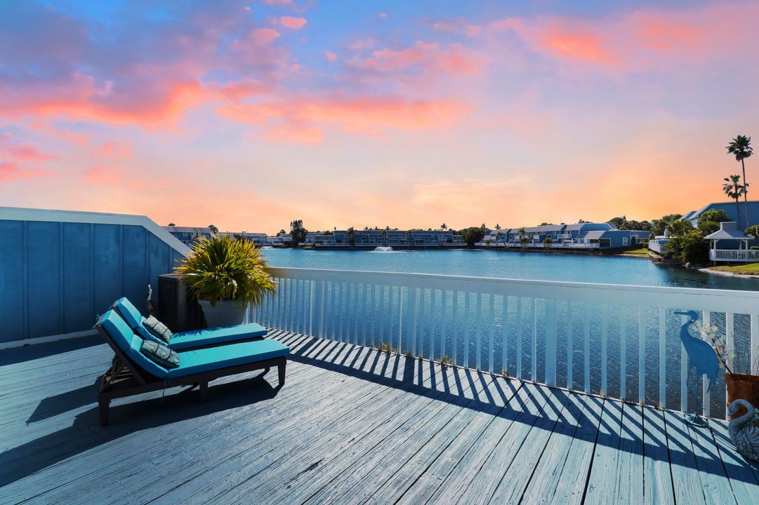 待售: $600,000 (2 贝兹, 2 浴室, 1279 平方英尺)