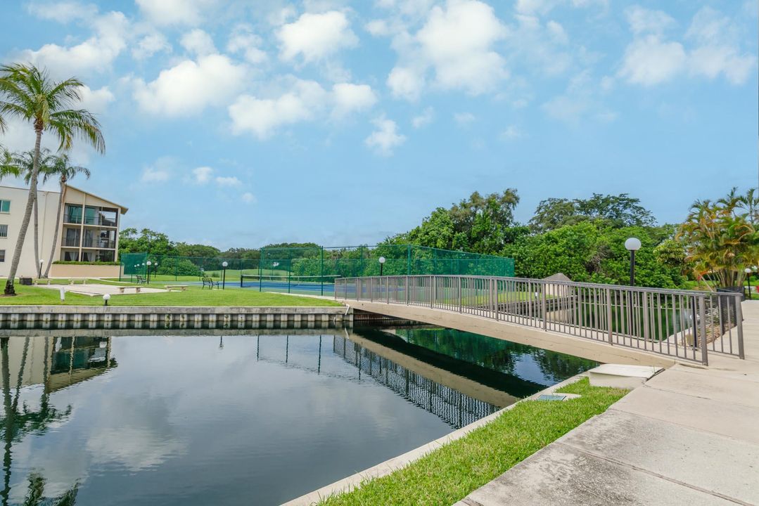 Active With Contract: $214,980 (2 beds, 2 baths, 1450 Square Feet)