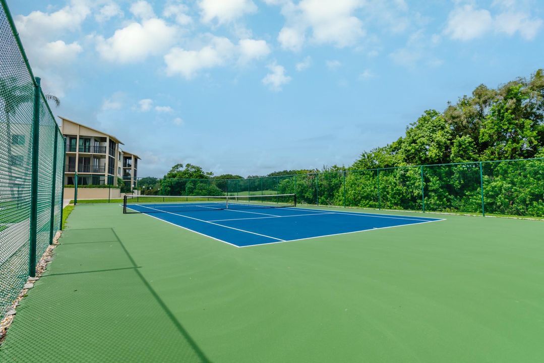 Active With Contract: $214,980 (2 beds, 2 baths, 1450 Square Feet)