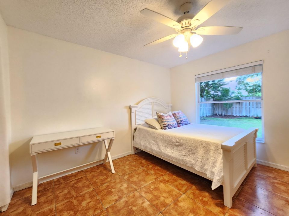 For Sale: $689,000 (3 beds, 2 baths, 1937 Square Feet)