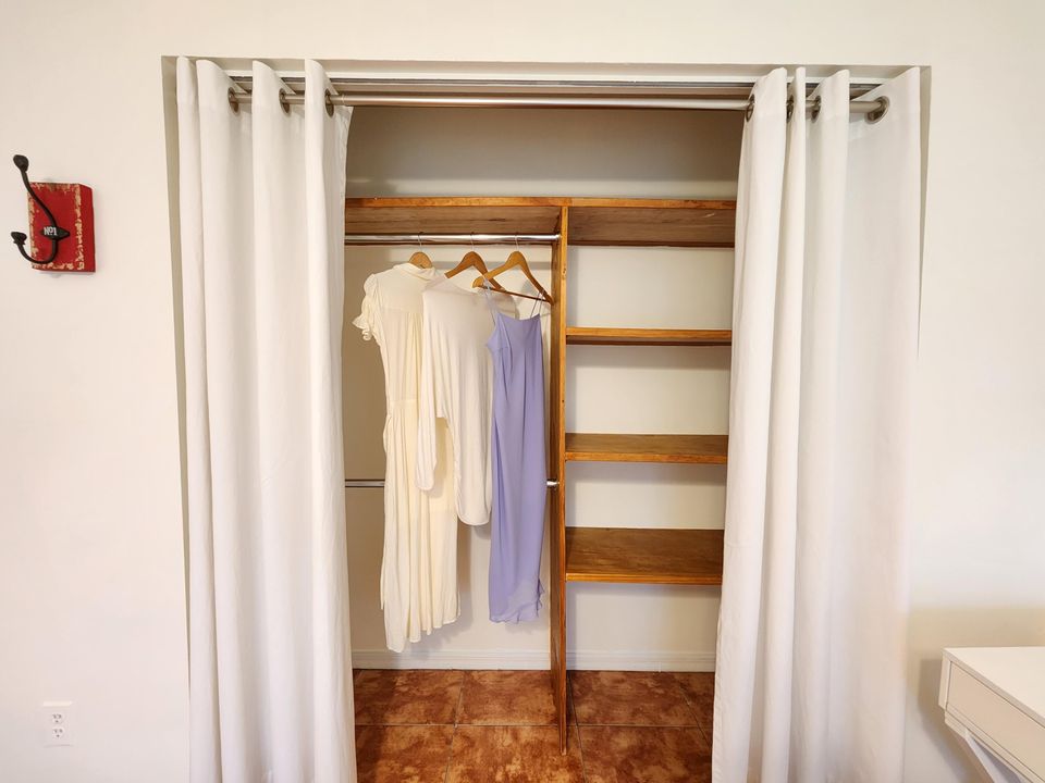 For Sale: $689,000 (3 beds, 2 baths, 1937 Square Feet)