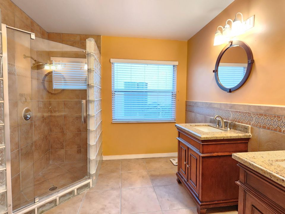 For Sale: $689,000 (3 beds, 2 baths, 1937 Square Feet)