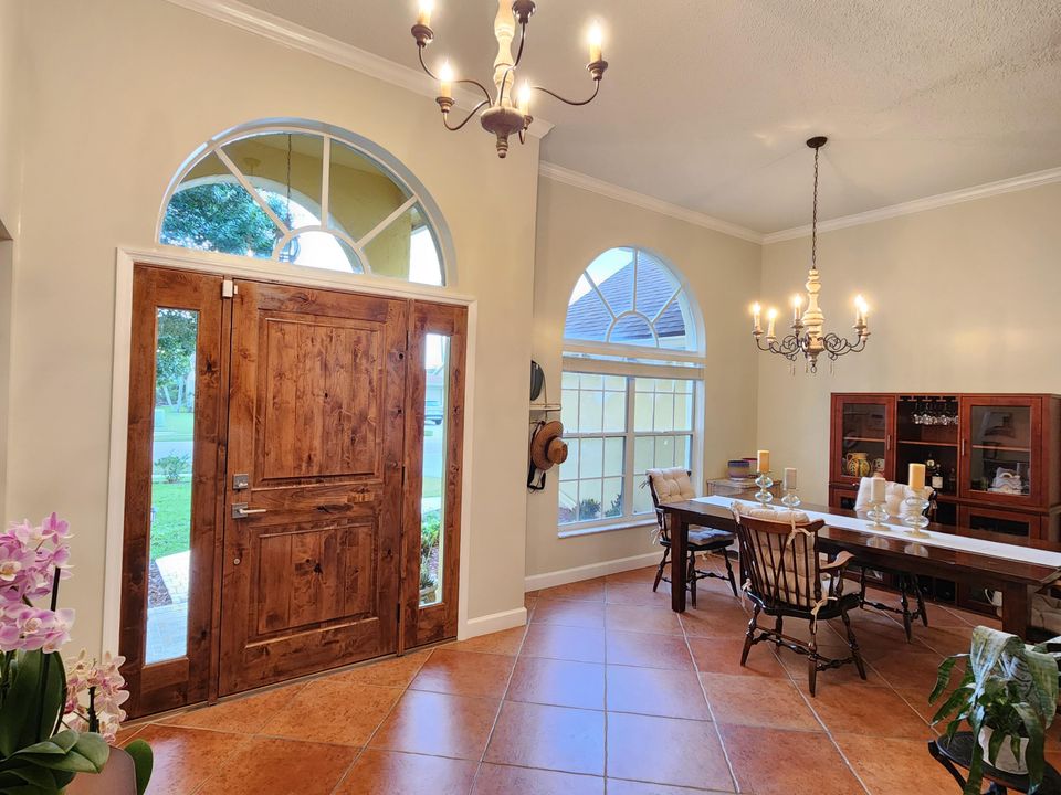 For Sale: $689,000 (3 beds, 2 baths, 1937 Square Feet)