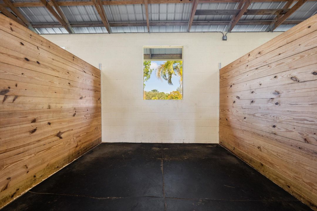 For Rent: $950 (0 beds, 0 baths, 2892 Square Feet)