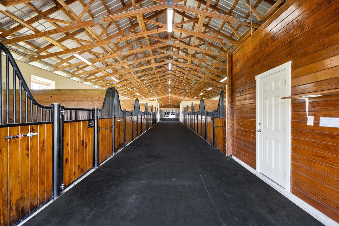 For Rent: $950 (0 beds, 0 baths, 2892 Square Feet)