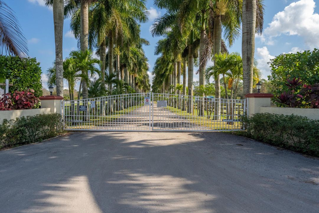 For Rent: $950 (0 beds, 0 baths, 2892 Square Feet)