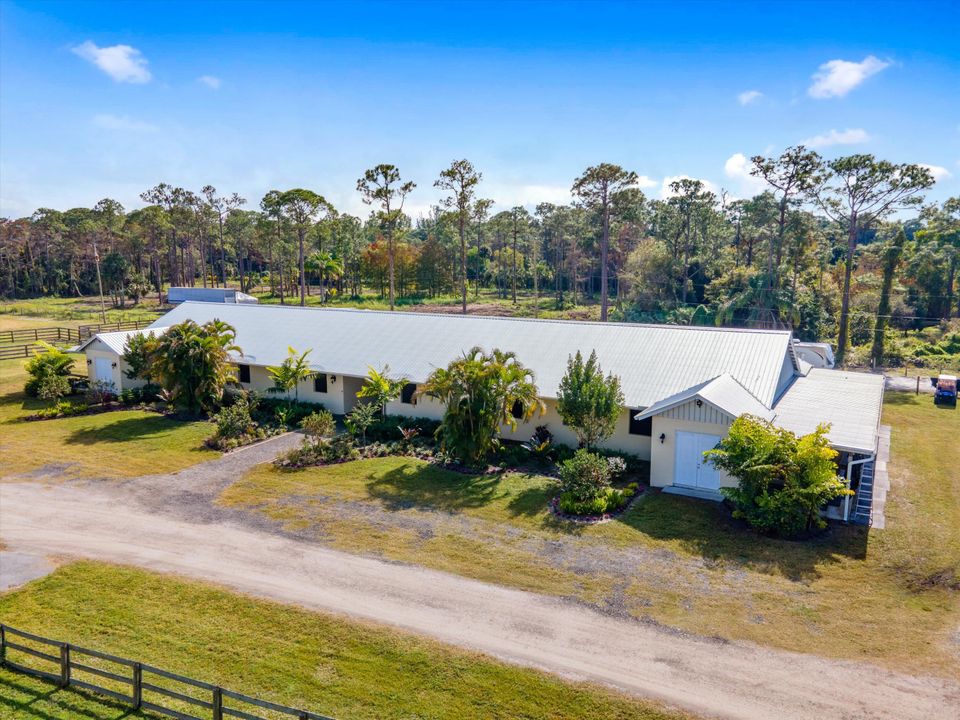 For Rent: $950 (0 beds, 0 baths, 2892 Square Feet)