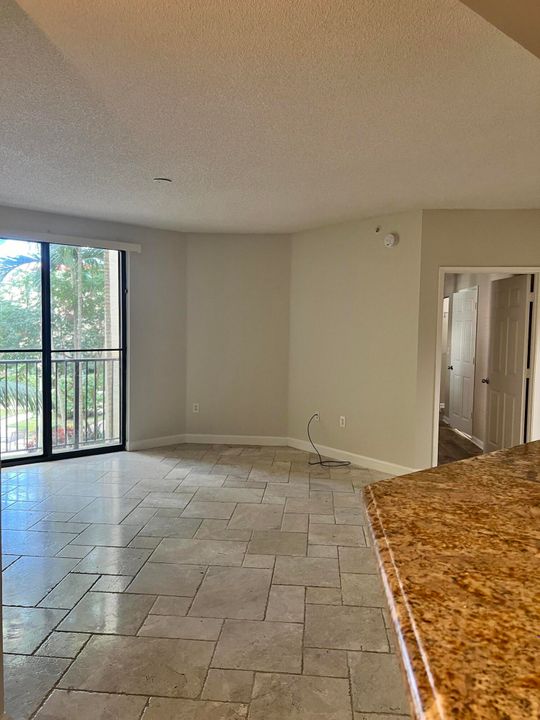 Activo con contrato: $479,000 (2 camas, 2 baños, 1140 Pies cuadrados)